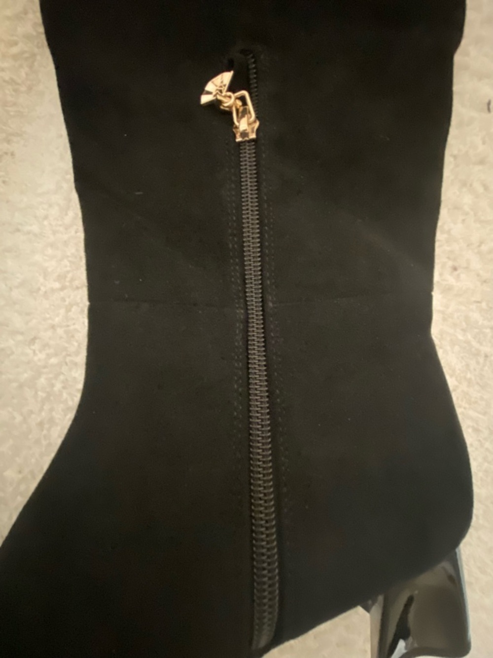 Karl Lagerfeld Paris Shiv on Black Faux Suede Knee High Boots Size 8 - Picture 6 of 7